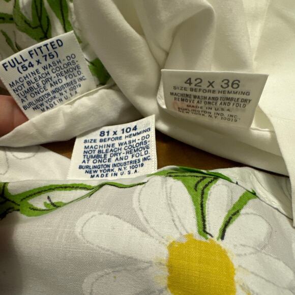Vintage 1970’s Vera Neumann for Burlington daisy floral full sheet set 4 piece - Picture 9 of 10
